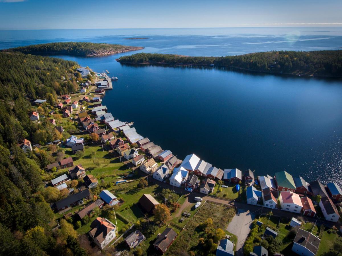 Ulvöhamn Ulvoe Lakeside Resort מראה חיצוני תמונה